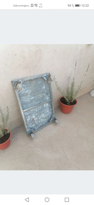 Plataforma con ruedas para cargar 