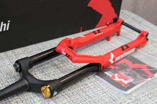 Horquilla 29" MARZOCCHI BOMBER Z1 COIL 170 muelle