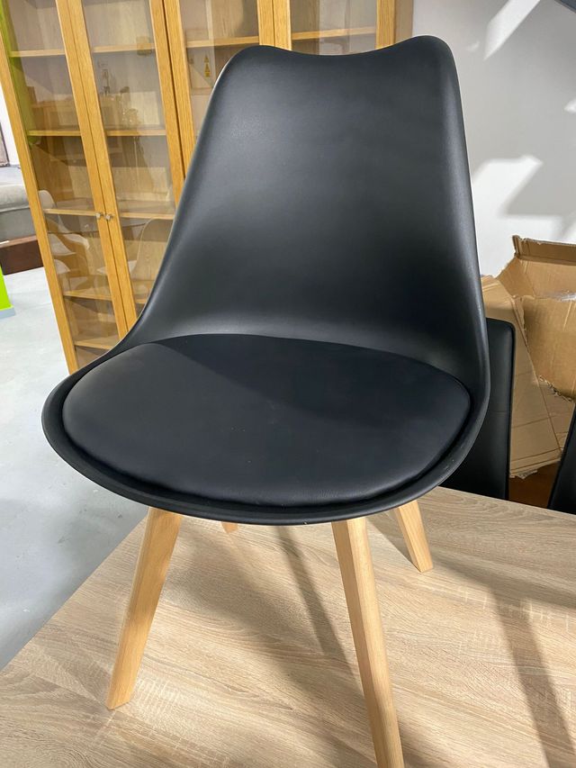 SILLAS NORDICAS NUEVAS - TRES COLORES