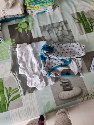 Lote ropa 1 mes.