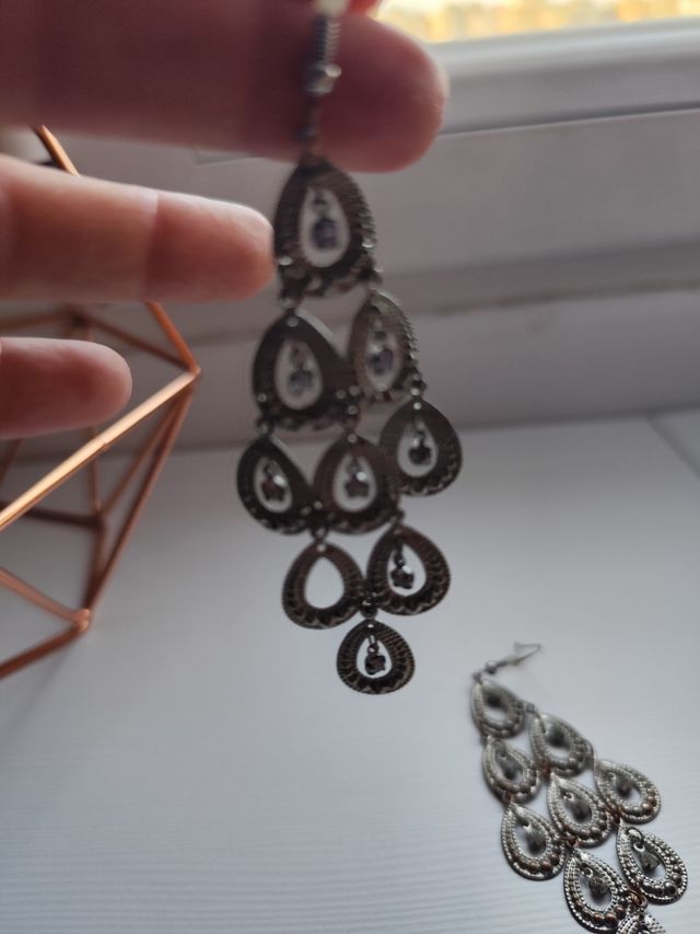 Pendientes colganderos con brillantes