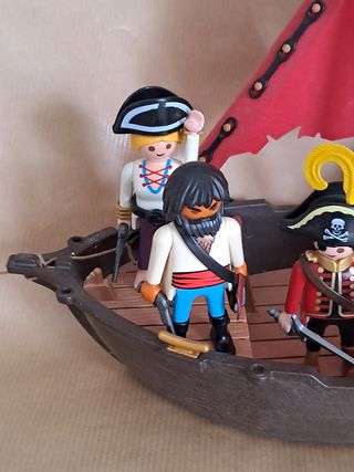 Barco pirata Playmobil.