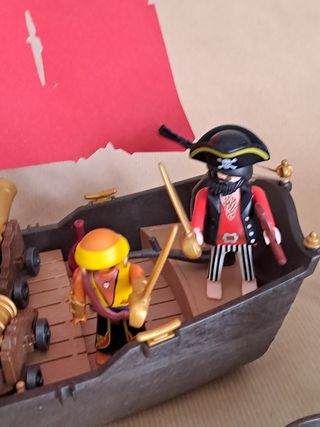 Barco pirata Playmobil.