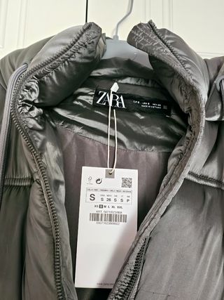 Abrigo metalizado oversize 
