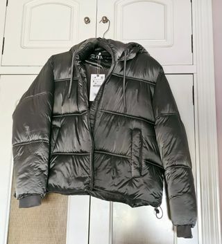 Abrigo metalizado oversize 