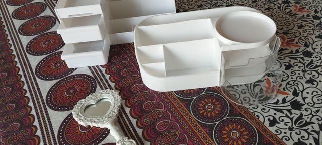 Organizzatori trucco più specchietto