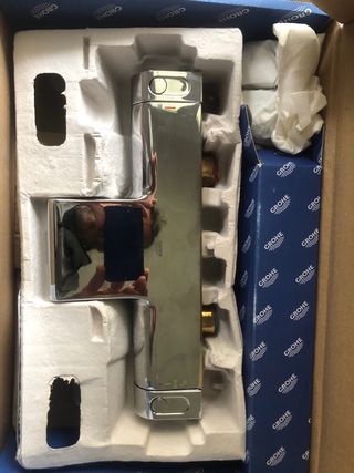 Grifo Grohe para bañera.