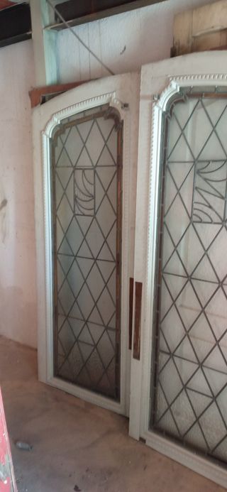 Puerta corredera dos hojas vidrieras