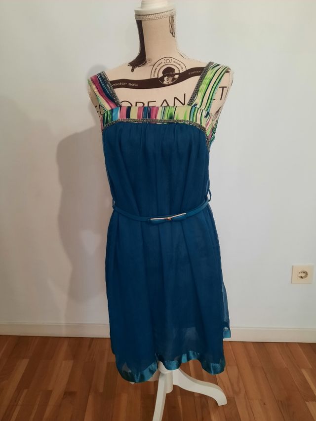 Abito vaporoso blu acquamarina