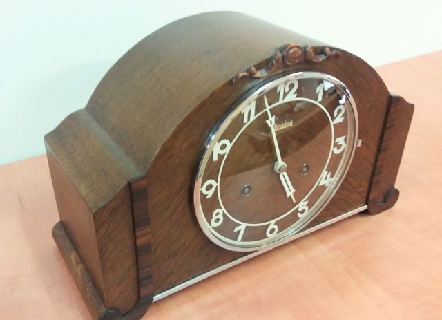 Reloj de mesa Junghans restaurado, de la abuela
