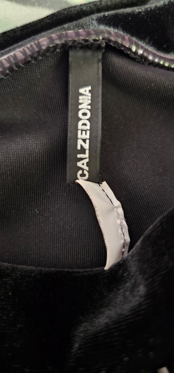 Pantalón de terciopelo. Calzedonia 