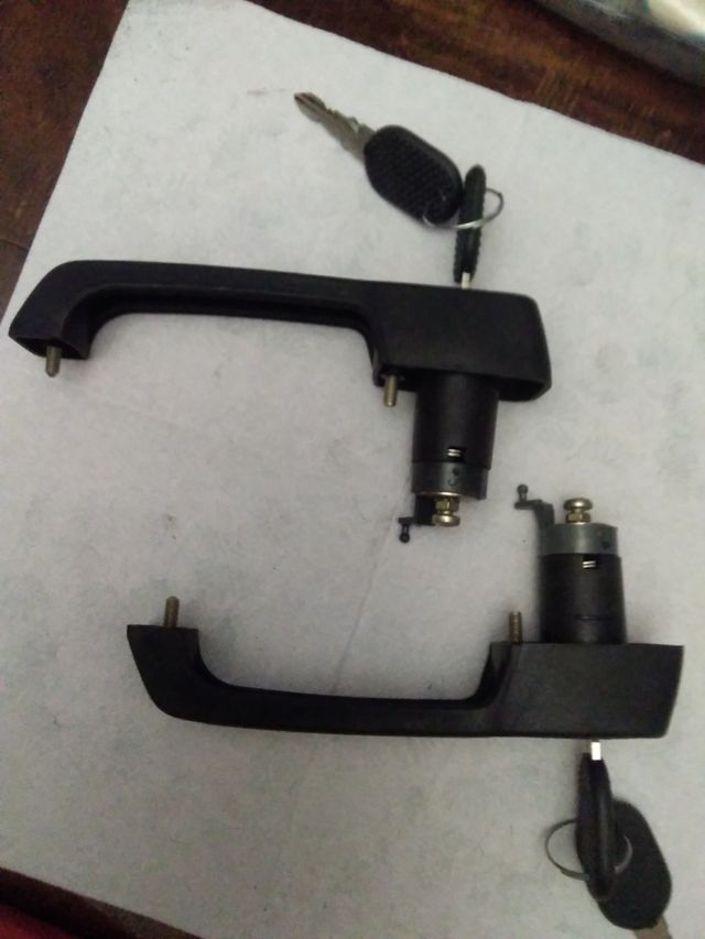 Maneta delantera Fiat Uno 5p 88. Nuevo