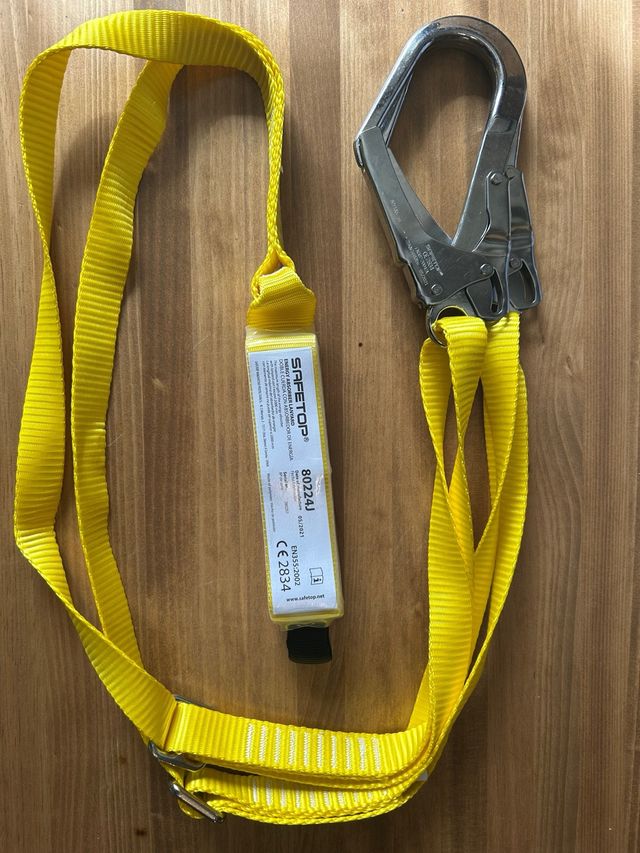 Cuerdas anticaidas con absorvedor y ganchos