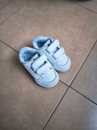 Sapatilhas adidas TAM.19 bebé