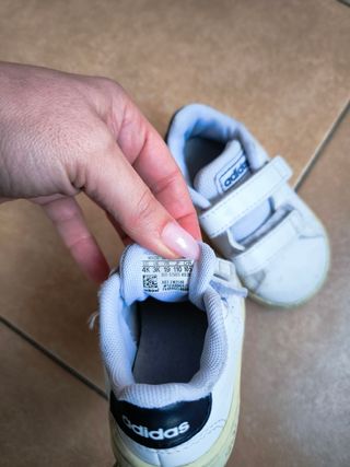 Adidas bebé tam.19