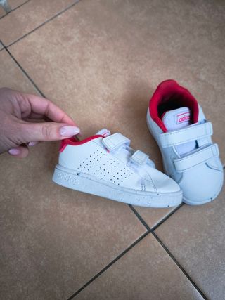 Adidas bebé tamanho 19