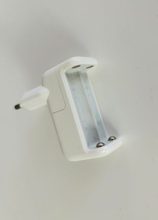 Cargador de pilas AAA Apple A1360