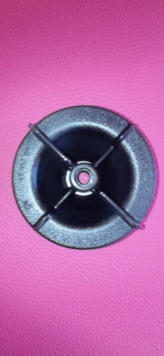 Tuerca rueda repuesto GM. Original. Chevrolet, Cor