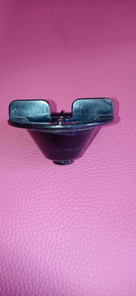 Tuerca rueda repuesto GM. Original. Chevrolet, Cor