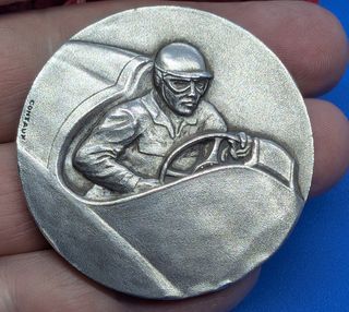 Medalla deportiva año 1962 en su estuche