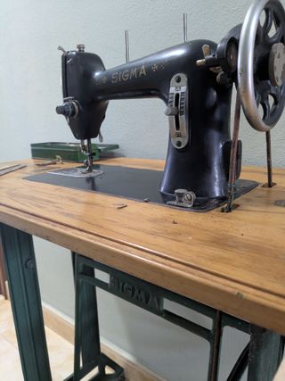 Máquina de coser SIGMA