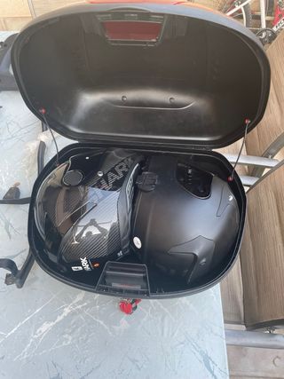 Anclajes y maleta givi para yamaha xj6