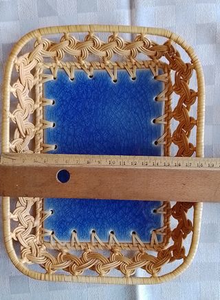 Porta oggetti con bordo in vimini