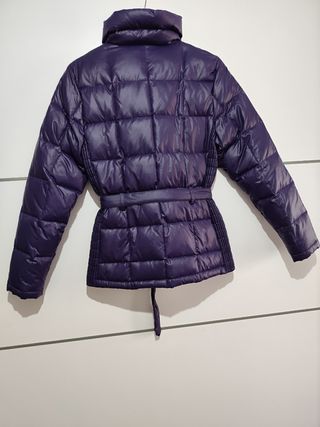 Tommy Hilfiger, plumas mujer.