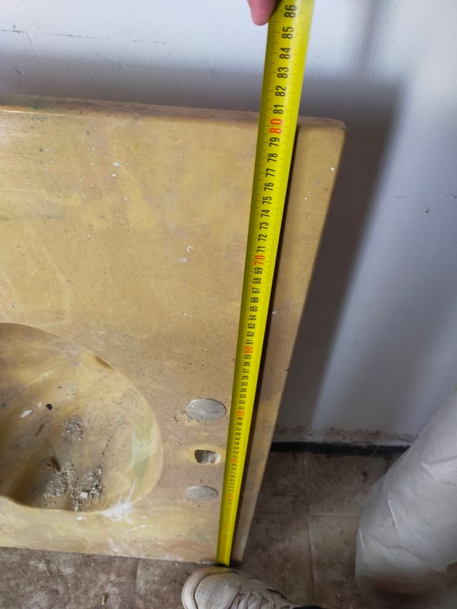 Pila antigua de marmol