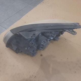 Faro delantero Kia Rio