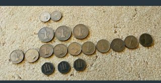 Lote 68 monedas varios países, ver fotos.