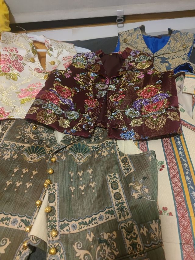 Chaleco falleros varios