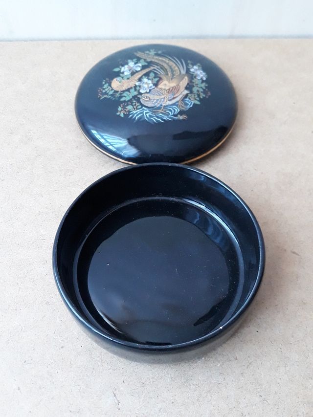 Bombonera ceramica japonesa