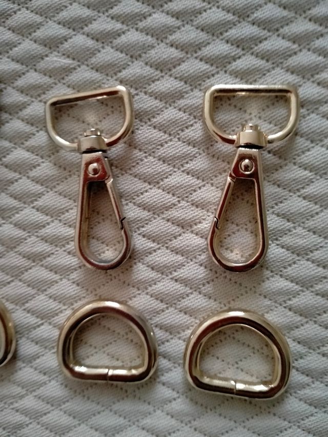 Moschettoni, anello e fibbia 