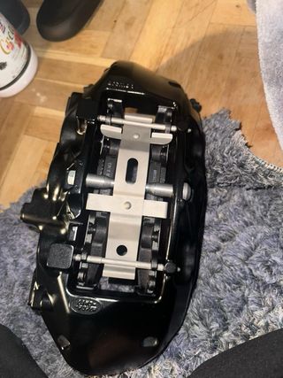 Pinza 6 pistones BREMBO LAND ROVER