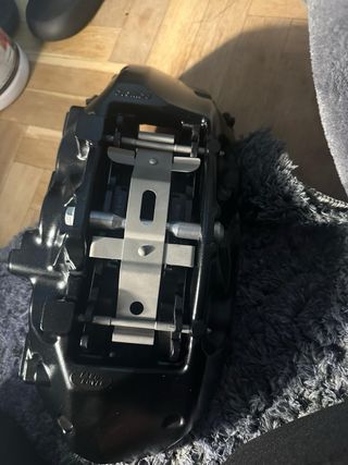 Pinza 6 pistones BREMBO LAND ROVER