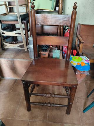 4 sillas de madera