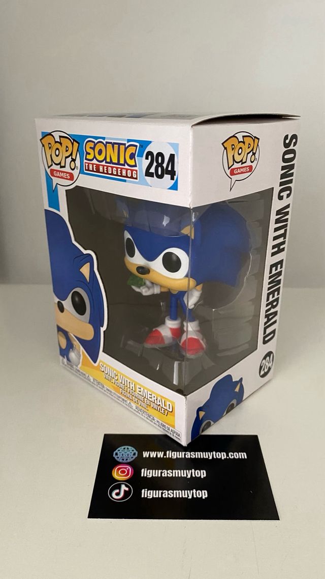 Funko pop sonic with emerald 284