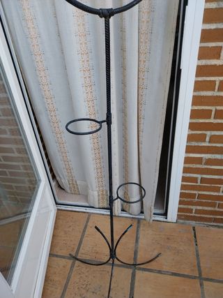 Pie de jaula y para tiestos de hierro