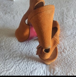 ZAPATO PIEL DESTALONADO num. 38 NARANJA CUPLE