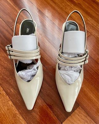Zapato destalonado Kitten tiras de Zara