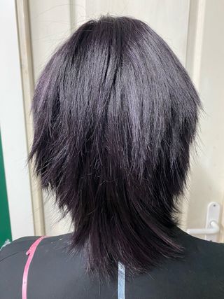 Peluca oscura Halloween carnaval 