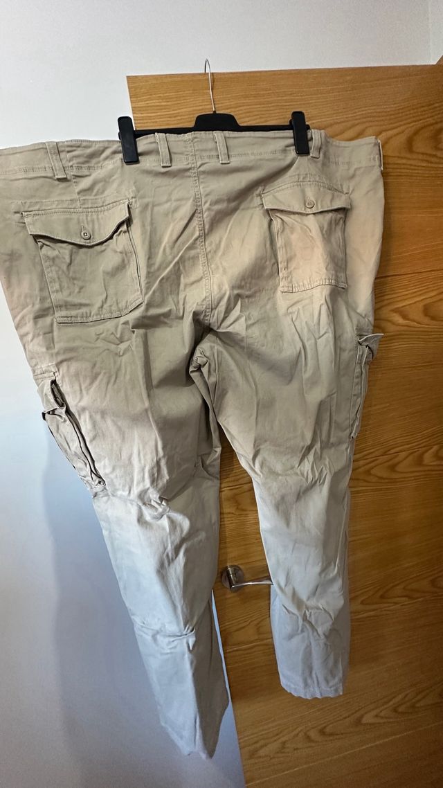 Pantalon hombre beis extra grande 6XL