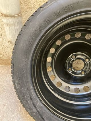 Rueda de coche Michelin 205/55 R16 91V