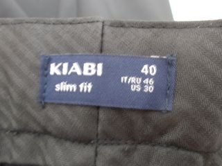 Traje negro talla M y camisa blanca