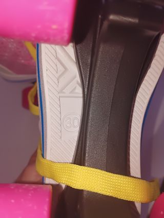 Patines 4 ruedas, casco y protectores 