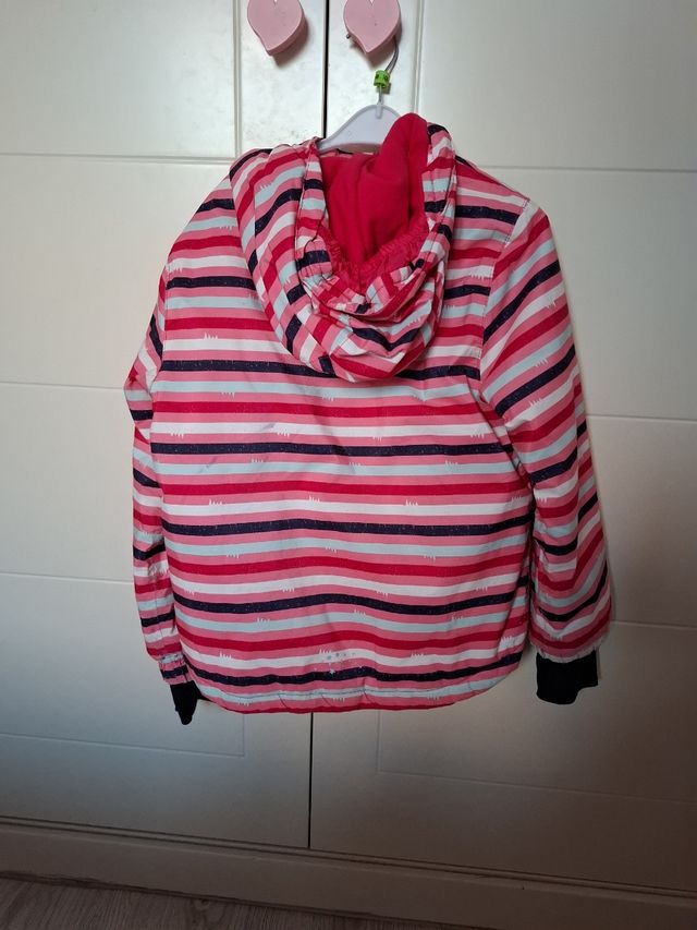 Cazadora nieve talla 4-6 con puños