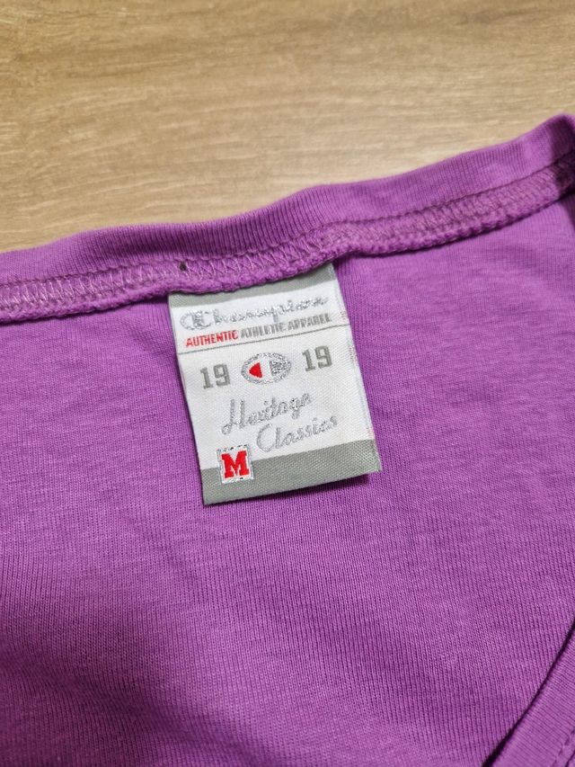 Maglietta lilla taglia M marca Champion