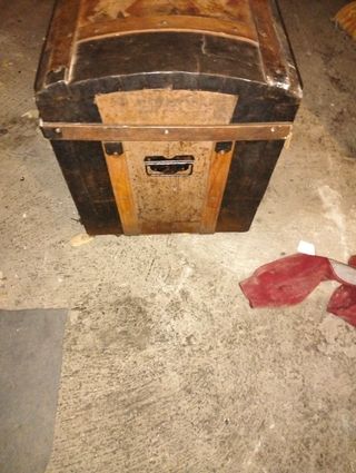 Se vende baúl antiguo