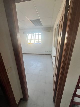 Alquiler despachos y oficinas en centro logistico